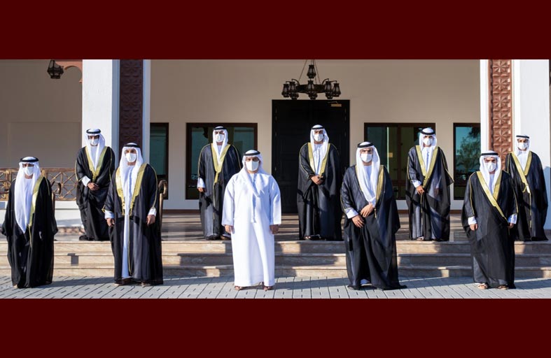 حمدان بن زايد يشهد العرس الجماعي الإفتراضي لـ27 عريسا من أبناء منطقة الظفرة 