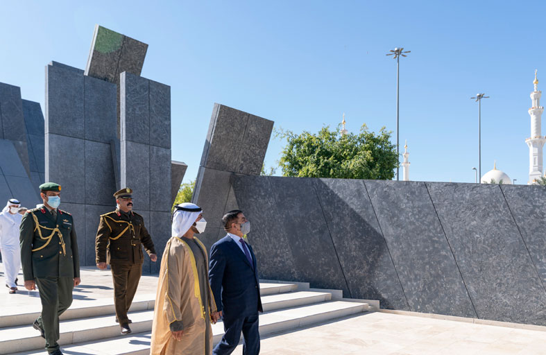 وزير الدفاع العراقي يزور واحة الكرامة