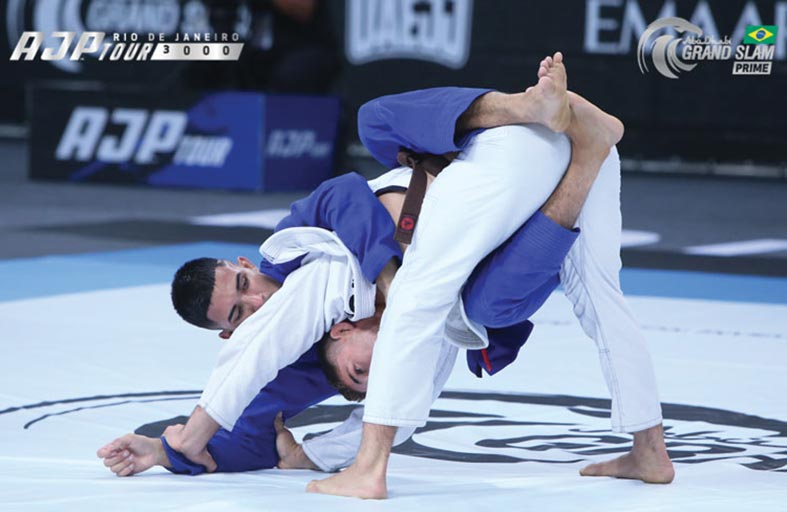 البرازيل تتصدر المشهد بـ 115 ميدالية في اليوم الأول من «أبوظبي جراند سلام للجوجيتسو» في ريو دي جانيرو