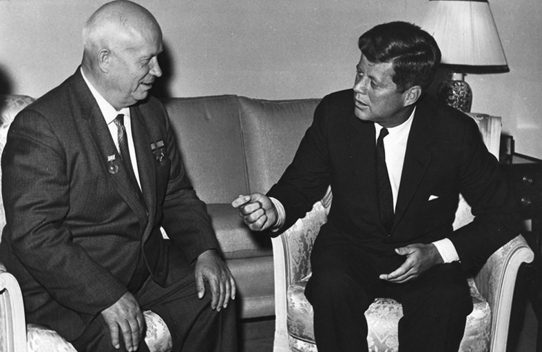 ذا هيل: أطفال العالم بحاجة إلى جرأة كينيدي وخروتشوف