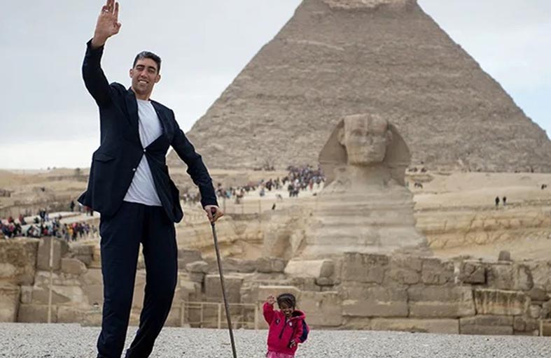 لقاء جديد بين أطول رجل وأقصر امرأة 