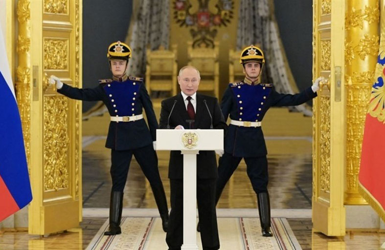 غارديان: بوتين يمهّد الطريق أمام حرب طويلة الأمد