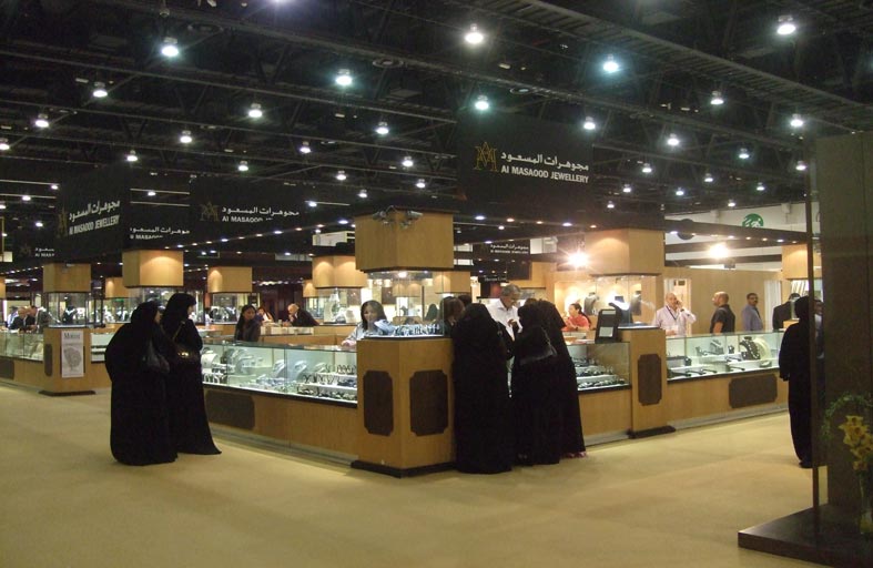 الجميع يؤكد: الاستثمار الأكثر أمانا في العالم والعقار منافسه الوحيد 