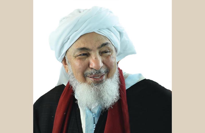 عبد الله بن بيّه يدعو أفراد المجتمع ومؤسساته لدعم حملة «وقف الأم»