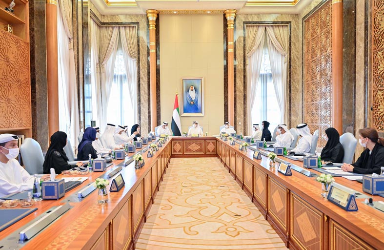 الوزاري للتنمية برئاسة منصور بن زايد يناقش عددا من المبادرات والسياسات لتطوير منظومة العمل الحكومي