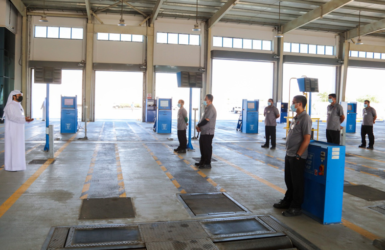 مبادرة نعمل لإسعادكم لتحفيز العاملين في مركز سبيد لفحص وتسجيل المركبات