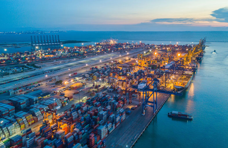 دبي تحافظ على مكانتها بين الـ5 الكبار عالمياً بمجال مراكز الشحن و تتصدر القائمة عربياً