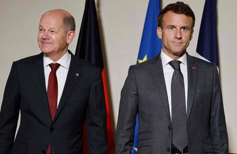 ماكرون يلتقي شولتس في ألمانيا سعيا لتعزيز العلاقات بين البلدين 