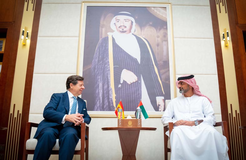ولي عهد عجمان يستقبل سفير إسبانيا