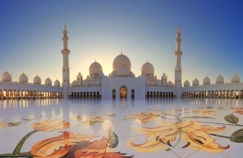 مركز جامع الشيخ زايد الكبير في أبوظبي يستقبل أكثر من 3,3 مليون مرتاد خلال النّصف الأول من عام 2023