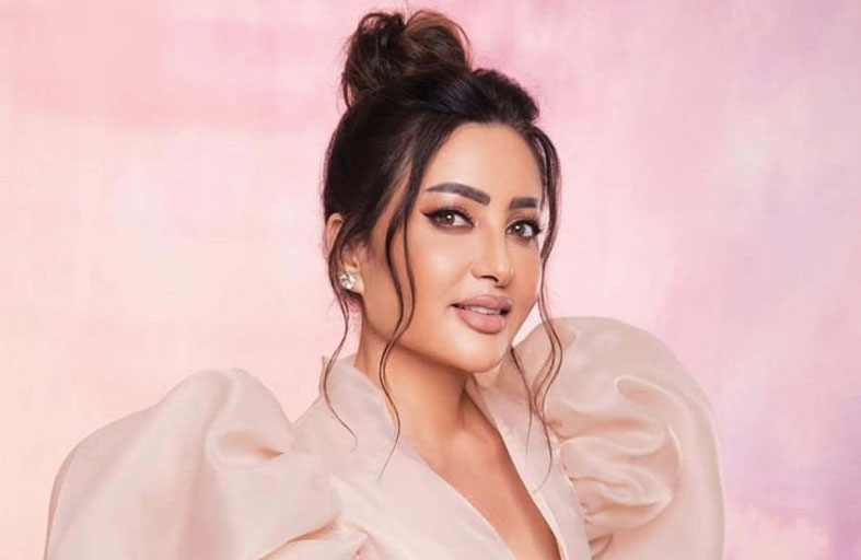 لطيفة تتبرع لترميم جامع منوبة التاريخي بتونس