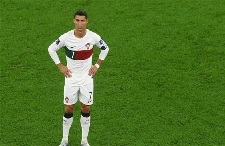 برسالة مؤثرة.. «فيفا» يشيد بمسيرة رونالدو