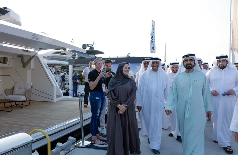 محمد بن راشد يزور معرض دبي العالمي للقوارب 2023 
