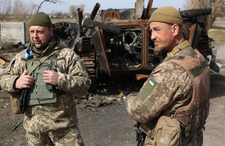 صغارا وكبارا.. روسيا وأوكرانيا ترفعان وتيرة التجنيد الإجباري