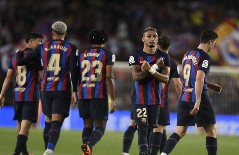 برشلونة للاقتراب أكثر من اللقب وريال مدريد لتأمين الوصافة 