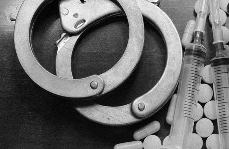 منتج دواء كورونا المزيف في قبضة الشرطة