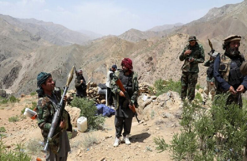 فرار 1000 ألف جندي أفغاني بعد معارك مع طالبان