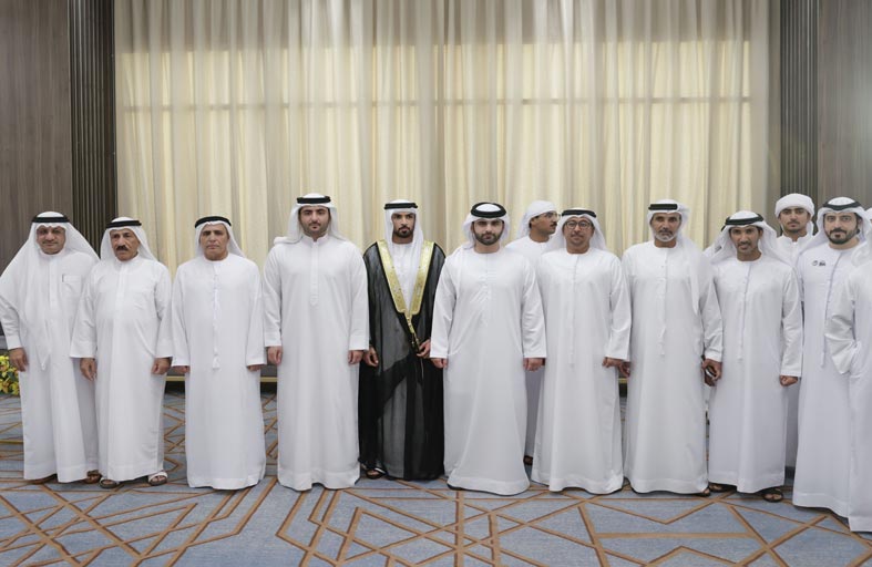 منصور بن محمد يحضر أفراح المهيري والفلاسي