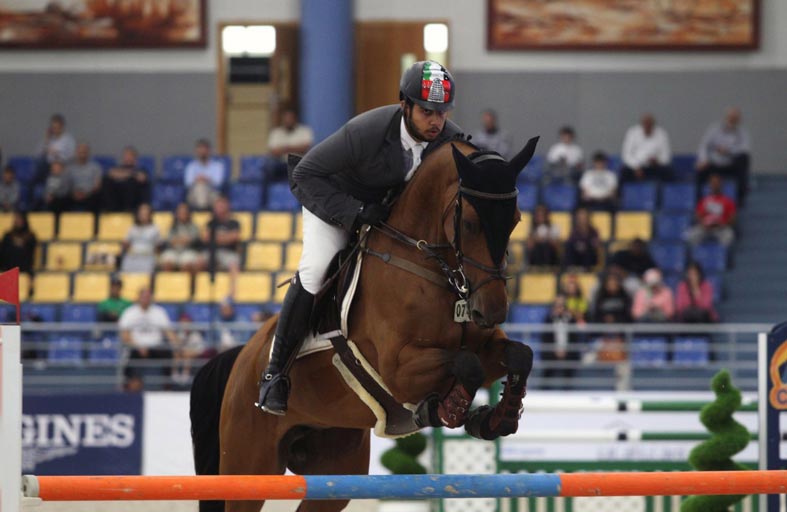 95 فارسا وفارسة يشاركون في البطولة الصيفية التدريبية الثالثة لقفز الحواجز بالشارقة