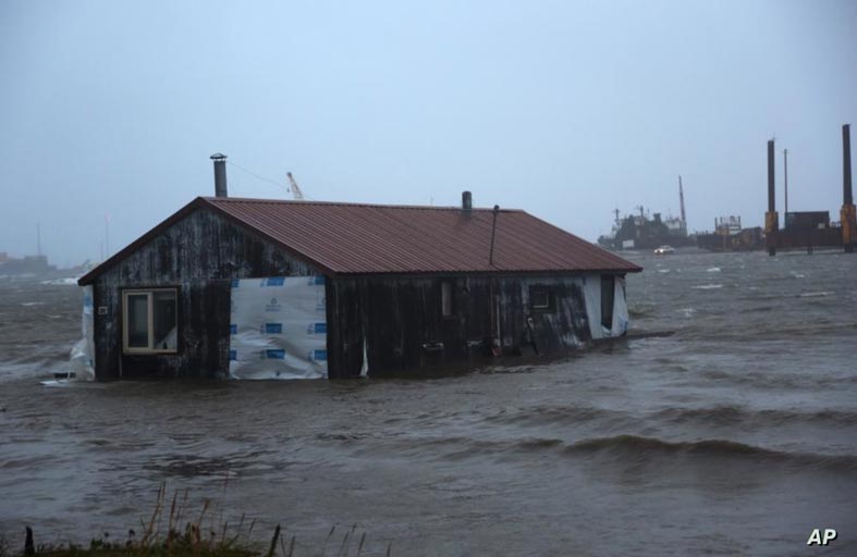 عاصفة نادرة تضرب ألاسكا 