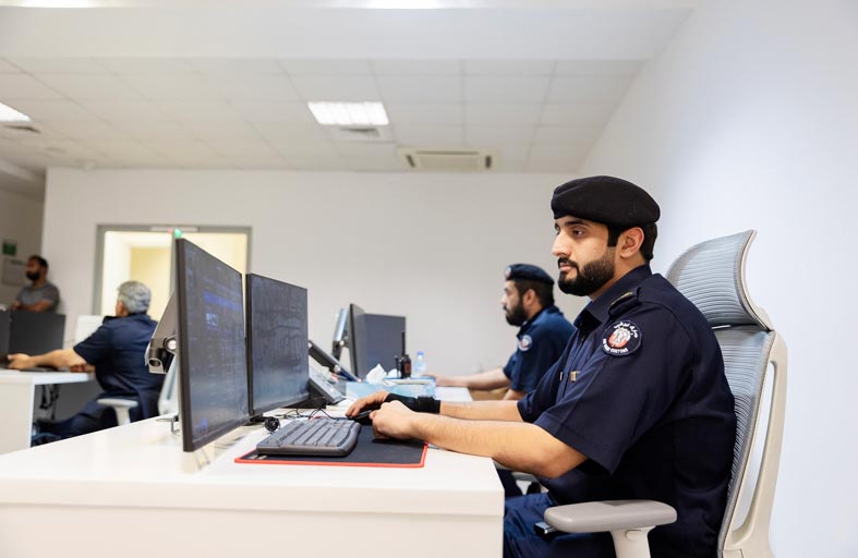 جمارك أبوظبي تنجز مشروع تزويد مراكزها البحرية بـ 5 أجهزة متطورة  