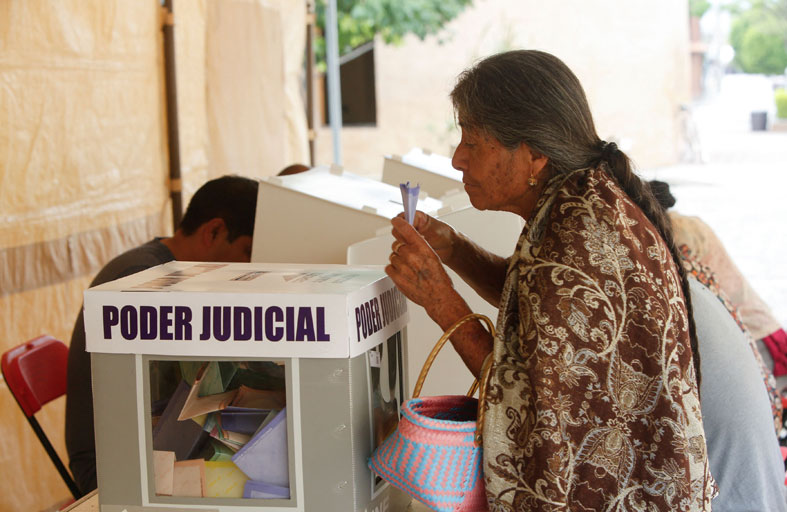 إقبال ضعيف على انتخابات في المكسيك لاختيار قضاة البلاد 