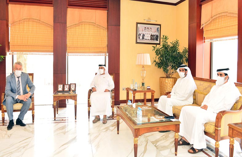 غرفة أبوظبي تبحث التعاون مع مجلس الأعمال الروسي