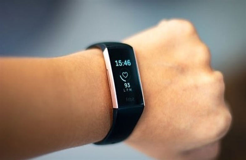 تطبيق يتتبع كورونا عبر ضربات القلب