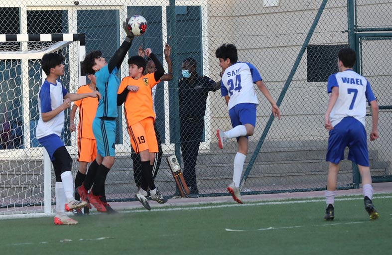 قبل نهائي بطولة زايد بن هزاع بن زايد لأكاديميات أشبال الكرة اليوم في نادي أبوظبي