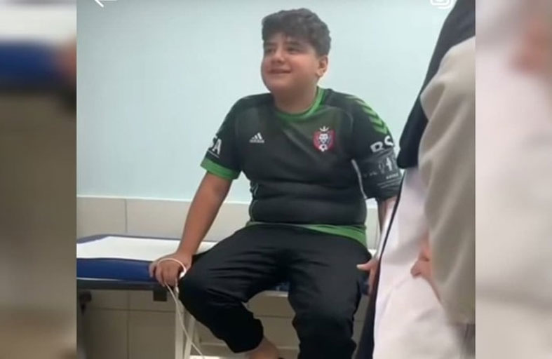 صافرة عالقة داخل معدة طفل تصدر أصواتاً غريبة