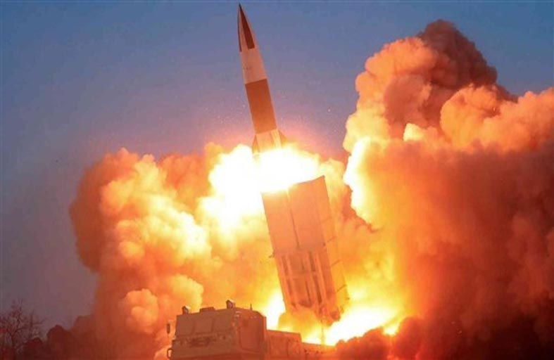 كوريا الشمالية تطلق مقذوفاً.. وتؤكد حقّها باختبار أسلحة 