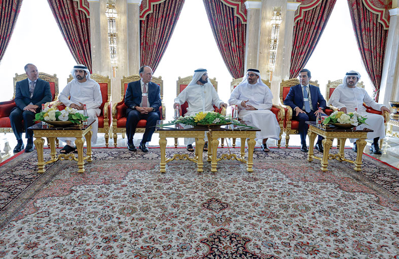 محمد بن راشد يؤكد حرص الإمارات على بناء شراكات فعّالة مع المجتمع المالي تواكب طموحاتها للمستقبل  
