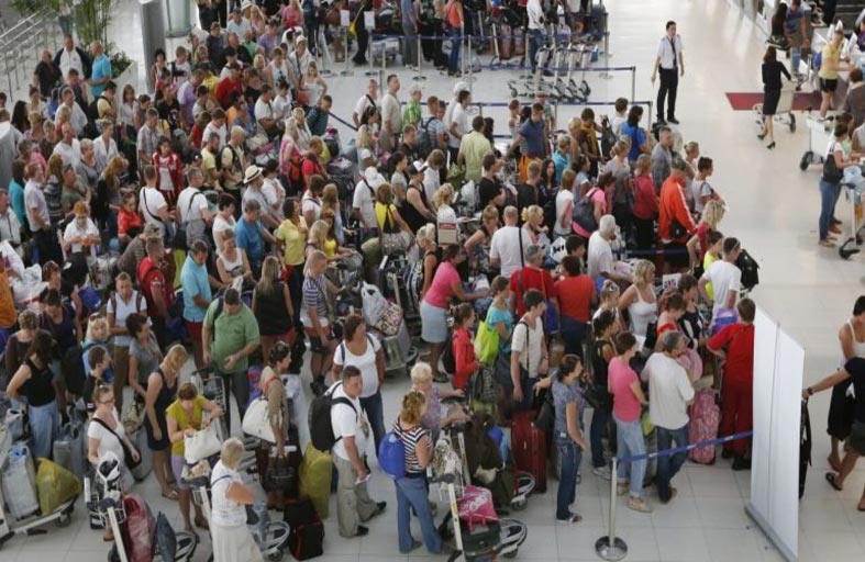 سياح روس في مأزق.. عالقون بلا أموال