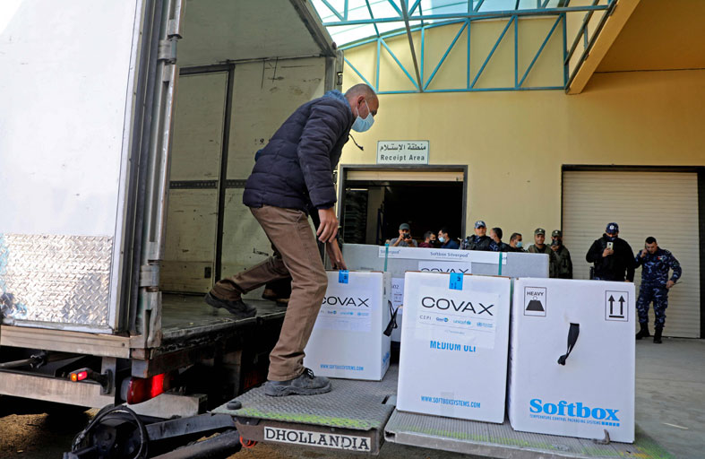 الأزمات تلاحق لقاح أسترازينيكا