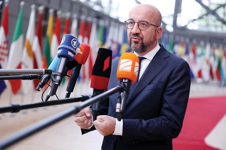 القوات الروسية تتقدم وسط أهم مدن دونباس