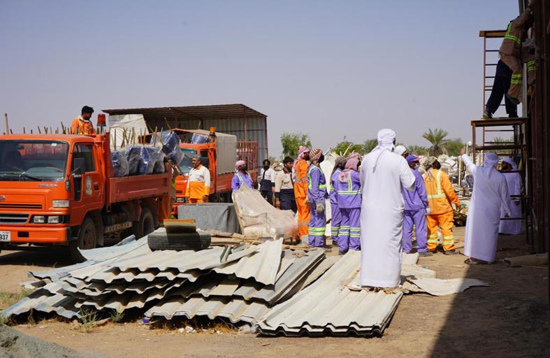 بلدية مدينة الذيد تحرر 23 مخالفة في مرحلتها الأولى لرصد المخالفات داخل المزارع  