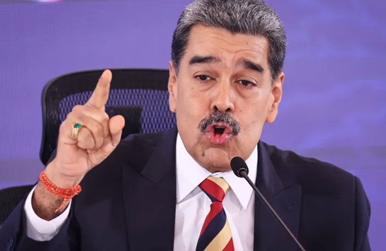 مادورو: مخطط إرهابي لزرع عبوة ناسفة بالسفارة الأميركية في كراكاس 