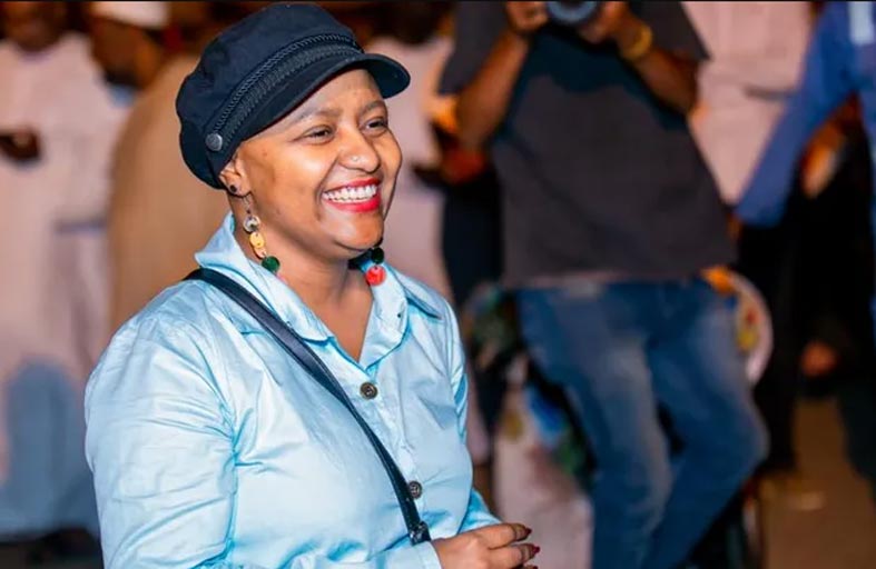 فنانة سودانية تحارب السرطان بطريقة مبتكرة