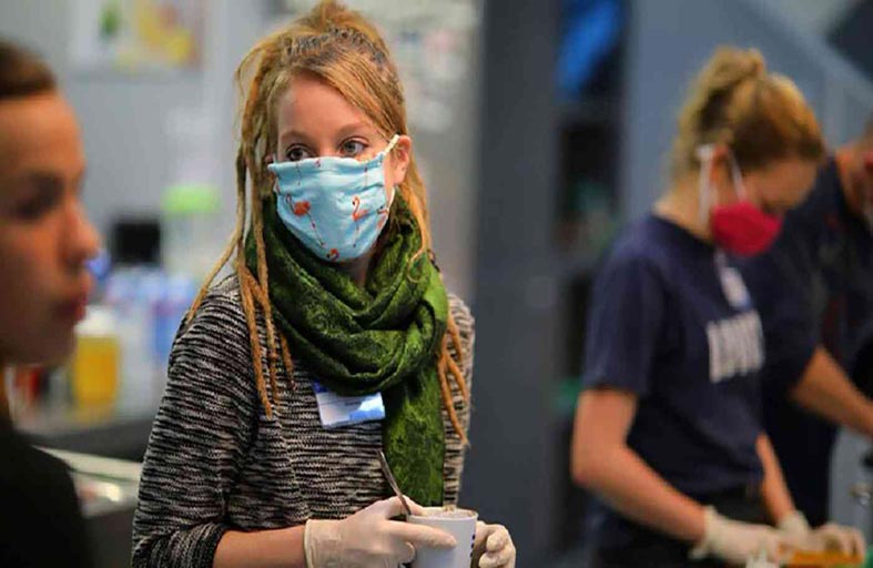 حبسا أطفالهما بسبب كورونا.. والمحكمة تتدخل