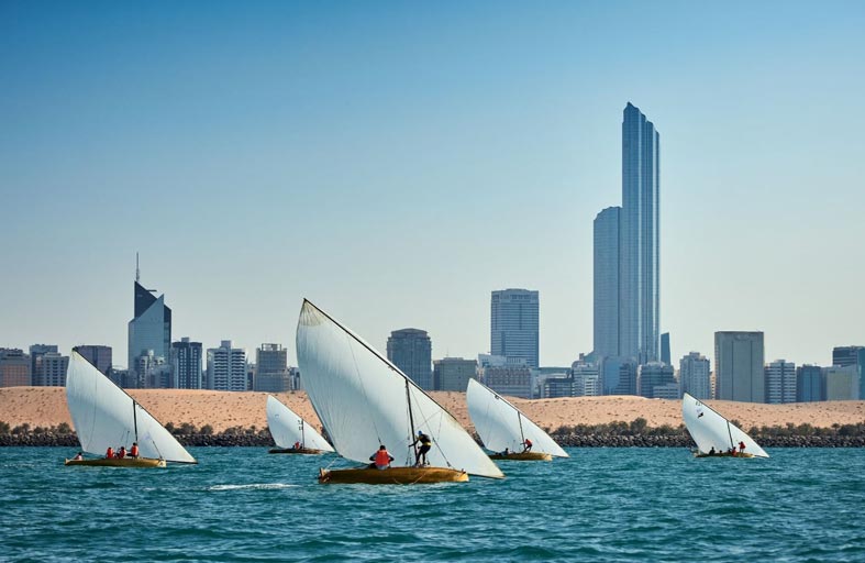 سباق «أدنوك» للمحامل الشراعية  فئة 22 قدماً ينطلق اليوم