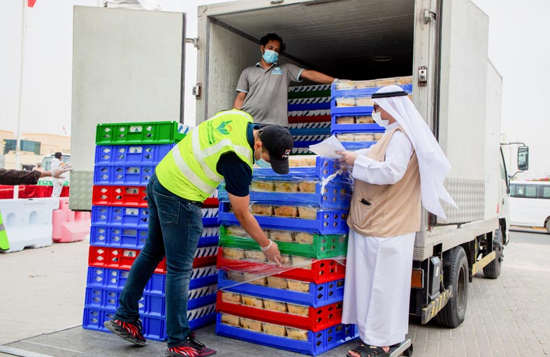 25 ألف وجبة إفطار صائم للشارقة الخيرية في اليوم الأول من رمضان