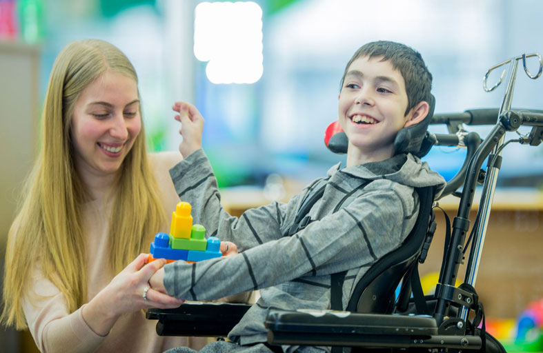 الكبار قد يكونون سببا.. الشلل الدماغي الداء الأكثر شيوعا لدى الأطفال