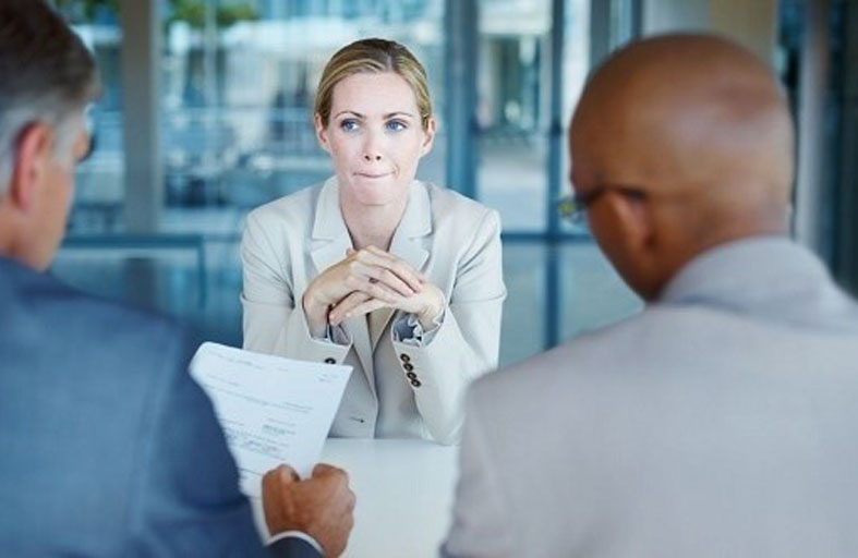 تستخدم حيلة بسيطة لتحصل على الوظيفة