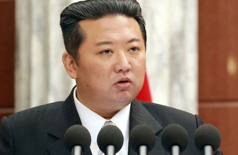 زعيم كوريا الشمالية يعلن «انتصارا مدويا» على كوفيد 