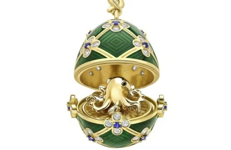 لص يبتلع قلادة ثمينة