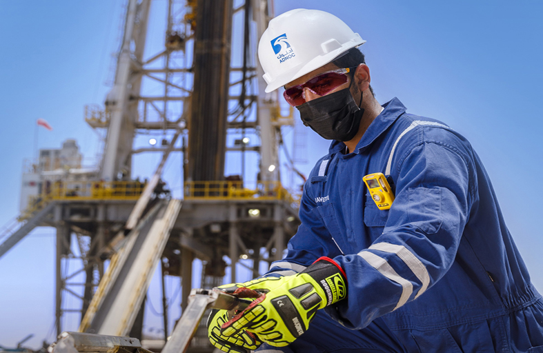 «أدنوك للحفر» توقع اتفاقية للاستحواذ على حفارتين بحريتين إضافيتين متطورتين