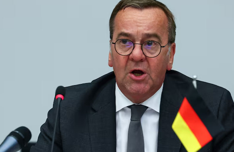  وزير الدفاع الألماني يزور كييف 