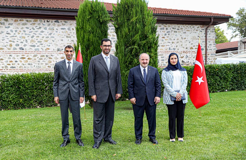 الإمارات وتركيا تبحثان سبل العلاقات الاستراتيجية والتعاون والاستثمار  في الطاقة والصناعة والتكنولوجيا المتقدمة والبنية التحتية