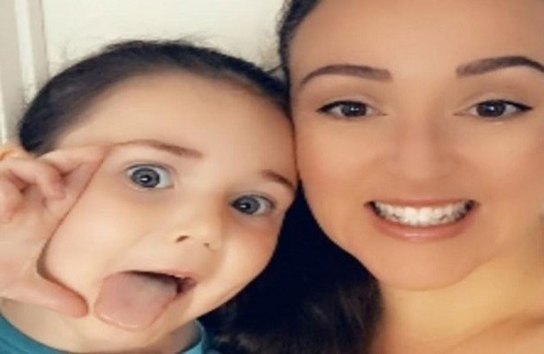 يتساقط جلدهما عند استخدام معجون الأسنان