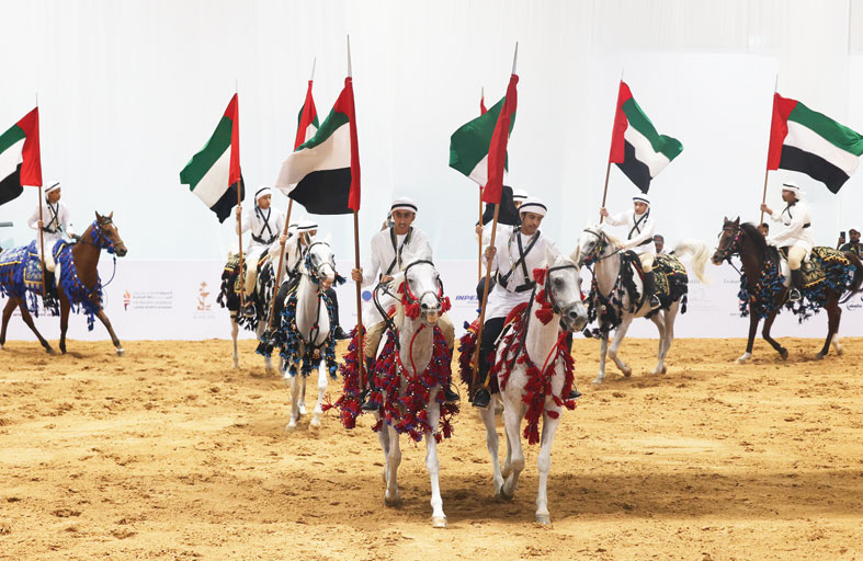 معرض أبوظبي الدولي للصيد والفروسية يواصل فعالياته بإقبال جماهيري كبير